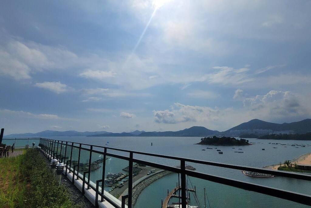 The Castle Ocean Marina Double Suite Yeosu Zewnętrze zdjęcie