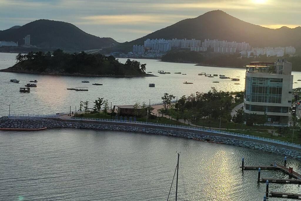 The Castle Ocean Marina Double Suite Yeosu Zewnętrze zdjęcie