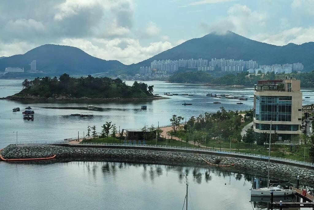 The Castle Ocean Marina Double Suite Yeosu Zewnętrze zdjęcie