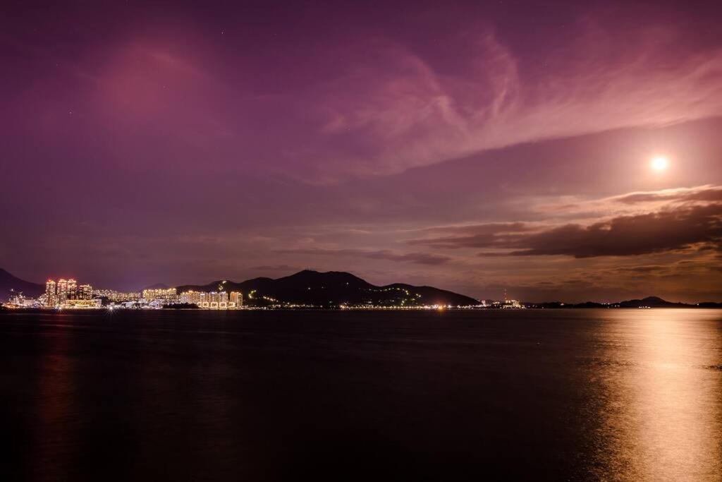 The Castle Ocean Marina Double Suite Yeosu Zewnętrze zdjęcie